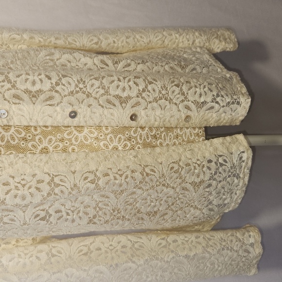 J Jill Women's Ivory Floral Lace Button Down Collared Wool Blend Blouse Size M - Picture 3 of 15